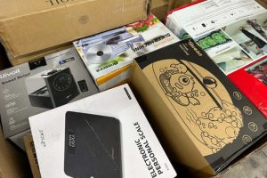 amazon-general-merch-medium-pallets-premium-truckload_2000x