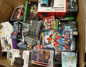 target-liquidation-truckload-high-piece-bin-store_720x